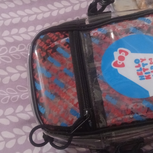 Hello Kitty Special Edition Crossbody Bag - Picture 7 of 7